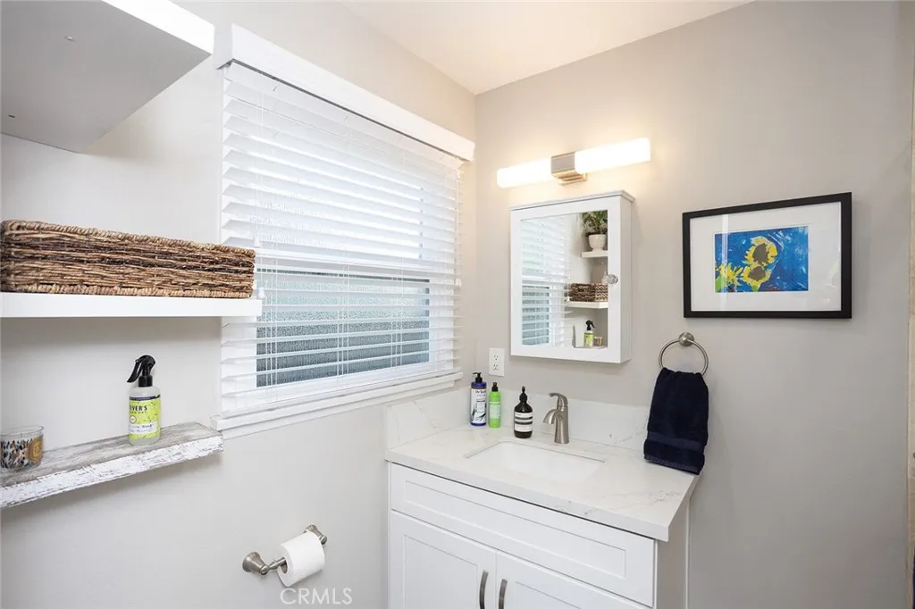 119 N Annin, Fullerton, California 92831 home-pic-15